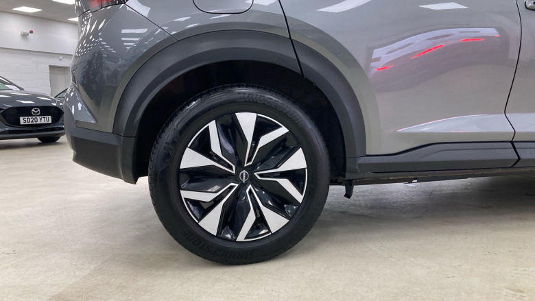 Nissan Juke 1.0 DiG-T 114 Acenta 5dr DCT Petrol Hatchback